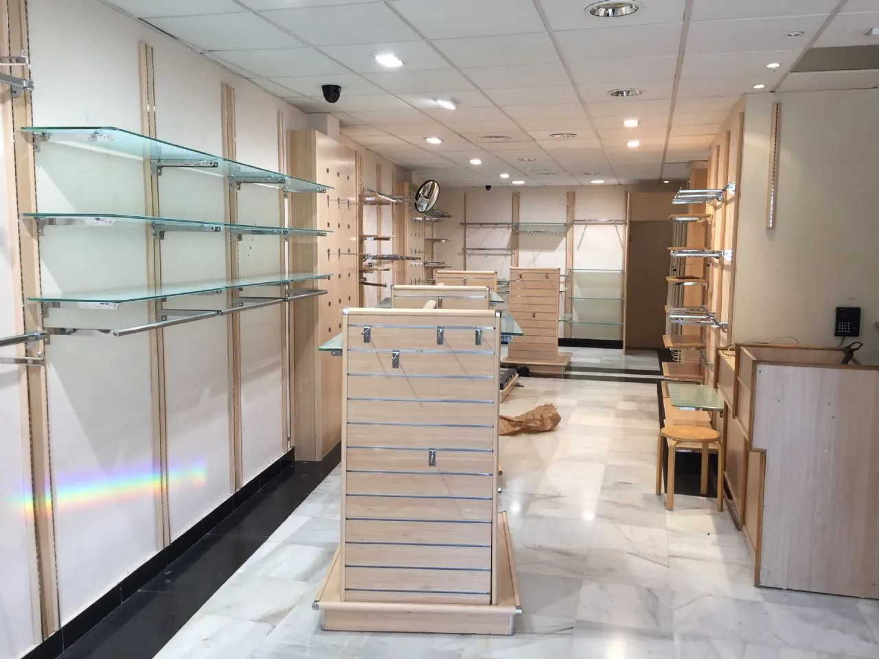 Foto de local comercial en Los Cristianos, ref. L005